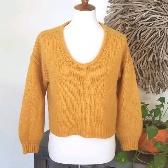 Madewell Sweaters - NWOT Madewell Alpaca Crop Sweater